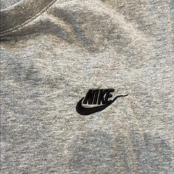 Nike Heather Gray Tee - Picture 3 of 5